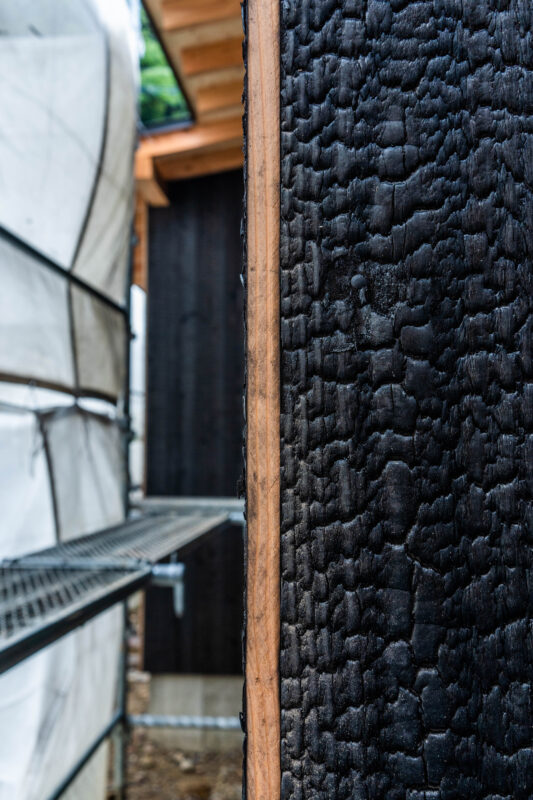 金華山麓の平屋